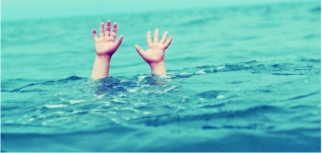 غرق 3 مصريين بروسيا