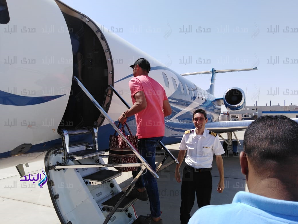 "نافاس" حارس مرمى ريال مدريد يغادر الغردقة بعد قضاء إجازة "نافاس" حارس مرمى ريال مدريد يغادر الغردقة بعد قضاء إجازة