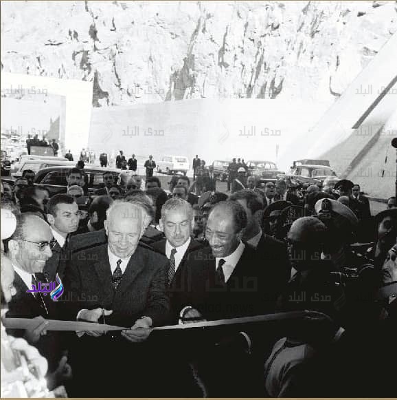 السادات يفتتح السد العالي