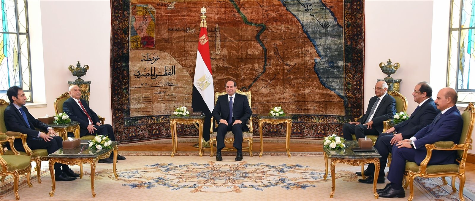 الرئيس عبد الفتاح السيسي الرئيس عبد الفتاح السيسي