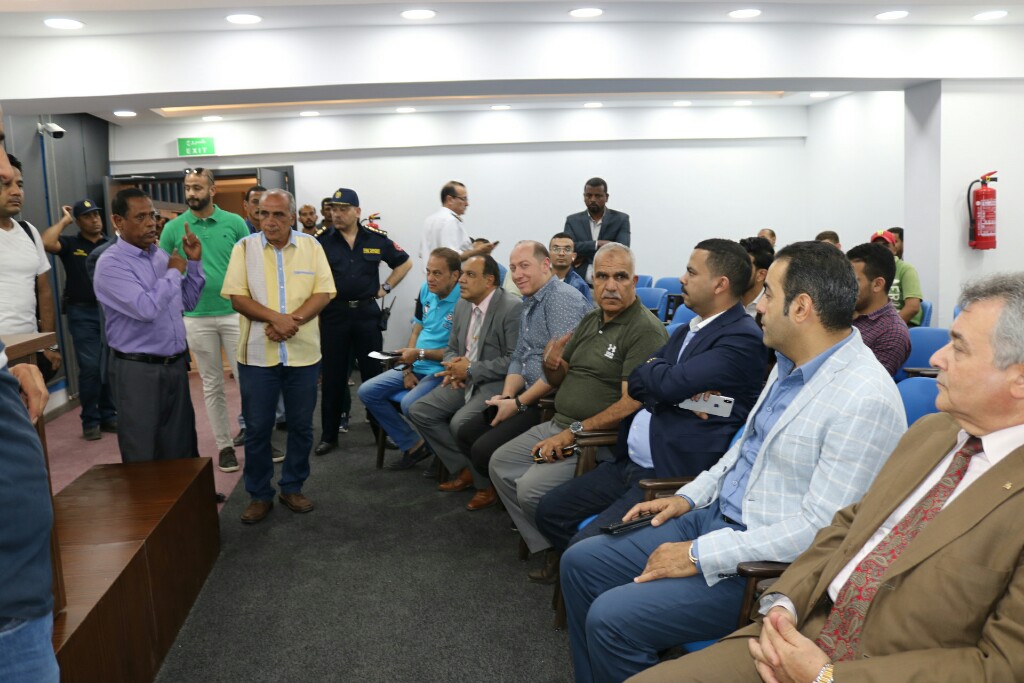 وفد برلمانى يزور استاد السويس استعدادا لبطولة افريقيا وفد برلمانى يزور استاد السويس استعدادا لبطولة افريقيا