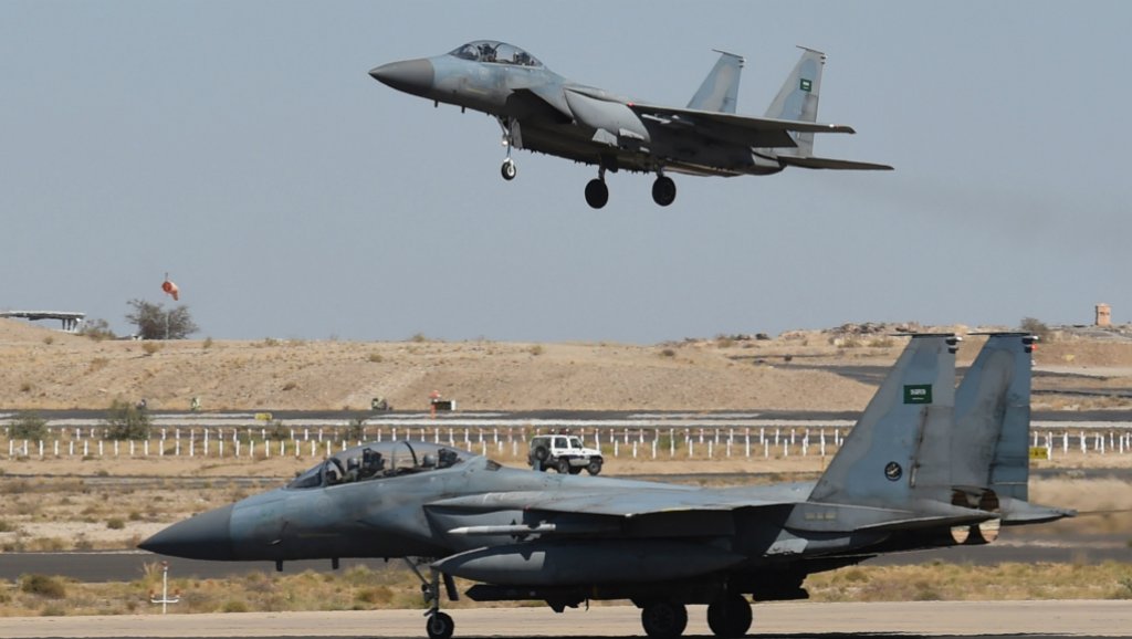 التحالف السعودي يقصف مواقع للحوثيين في صنعاء التحالف السعودي يقصف مواقع للحوثيين في صنعاء