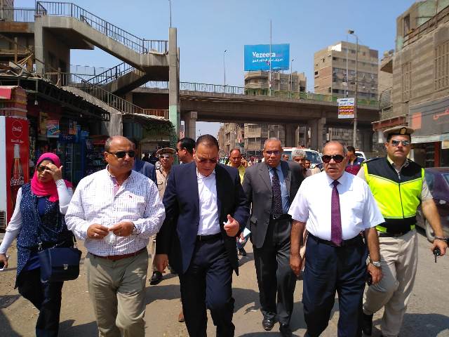 محافظ الشرقية يتفقد عدد من شوارع مدينة الزقازيق