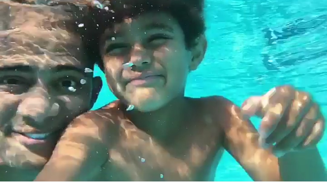 محمد رمضان وابنه