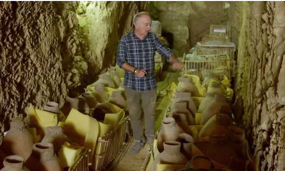 الممثل البريطاني 