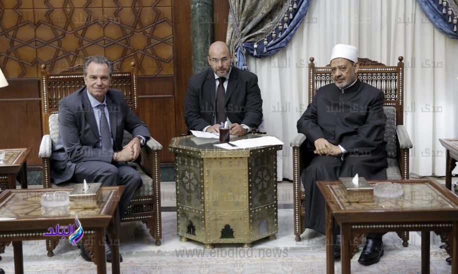 شيخ الأزهر مع رئيس منطقة جنوب فرنسا شيخ الأزهر مع رئيس منطقة جنوب فرنسا