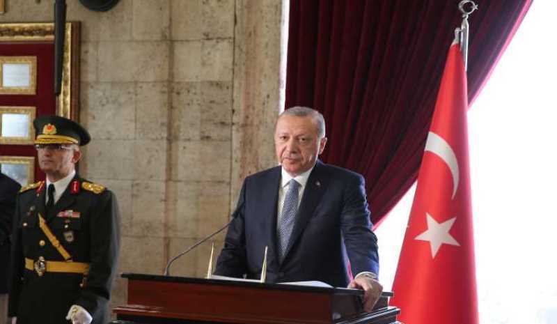 أردوغان يأمر بالقبض على 128 عسكريا