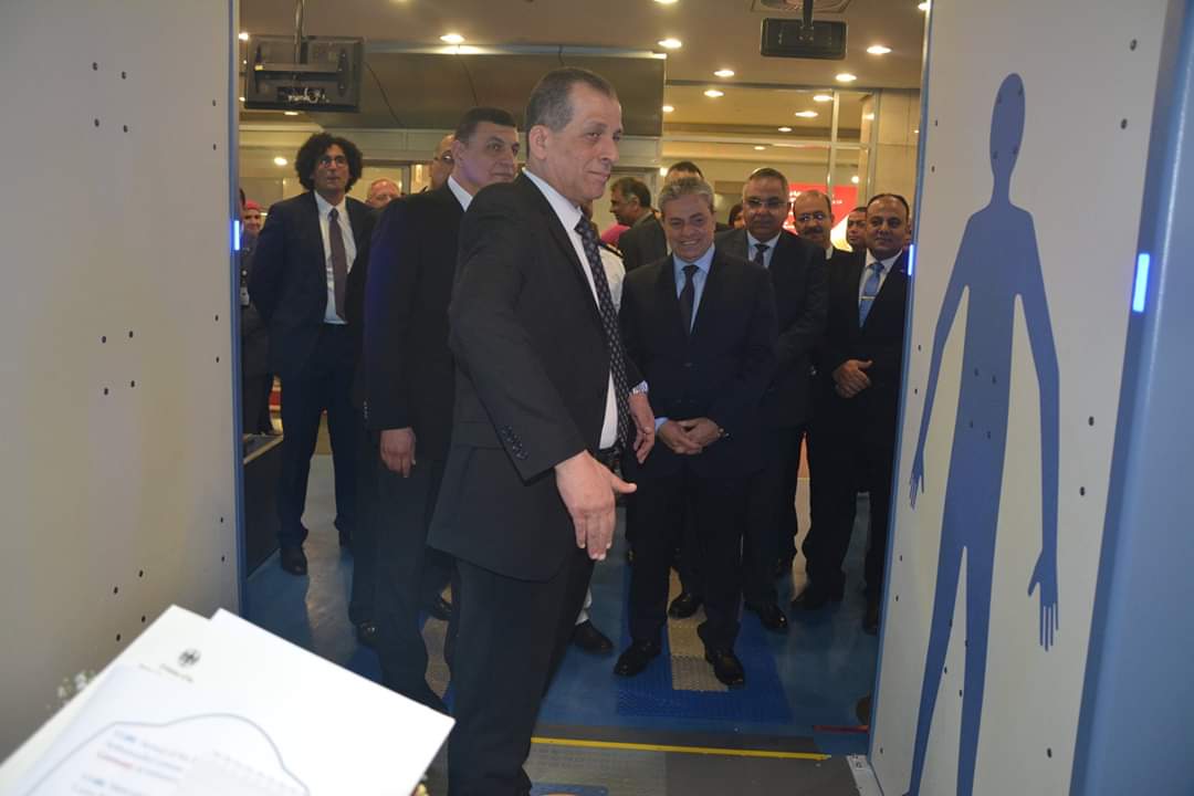 مطار القاهرة 