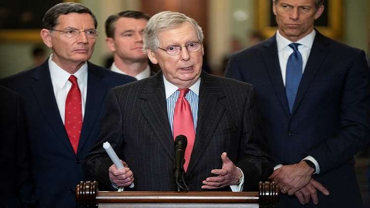 رئيس الأغلبية الجمهورية في مجلس الشيوخ ميتش ماكونيل