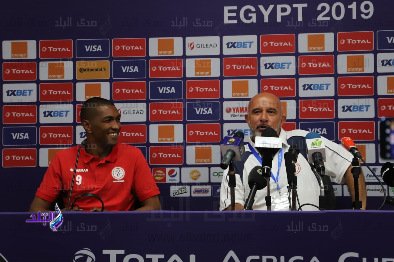 المدير الفني لمنتخب مدغشقر "نيكولا ديبوى " المدير الفني لمنتخب مدغشقر "نيكولا ديبوى "