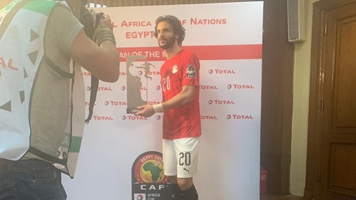 محمود علاء مدافع المنتخب الوطني