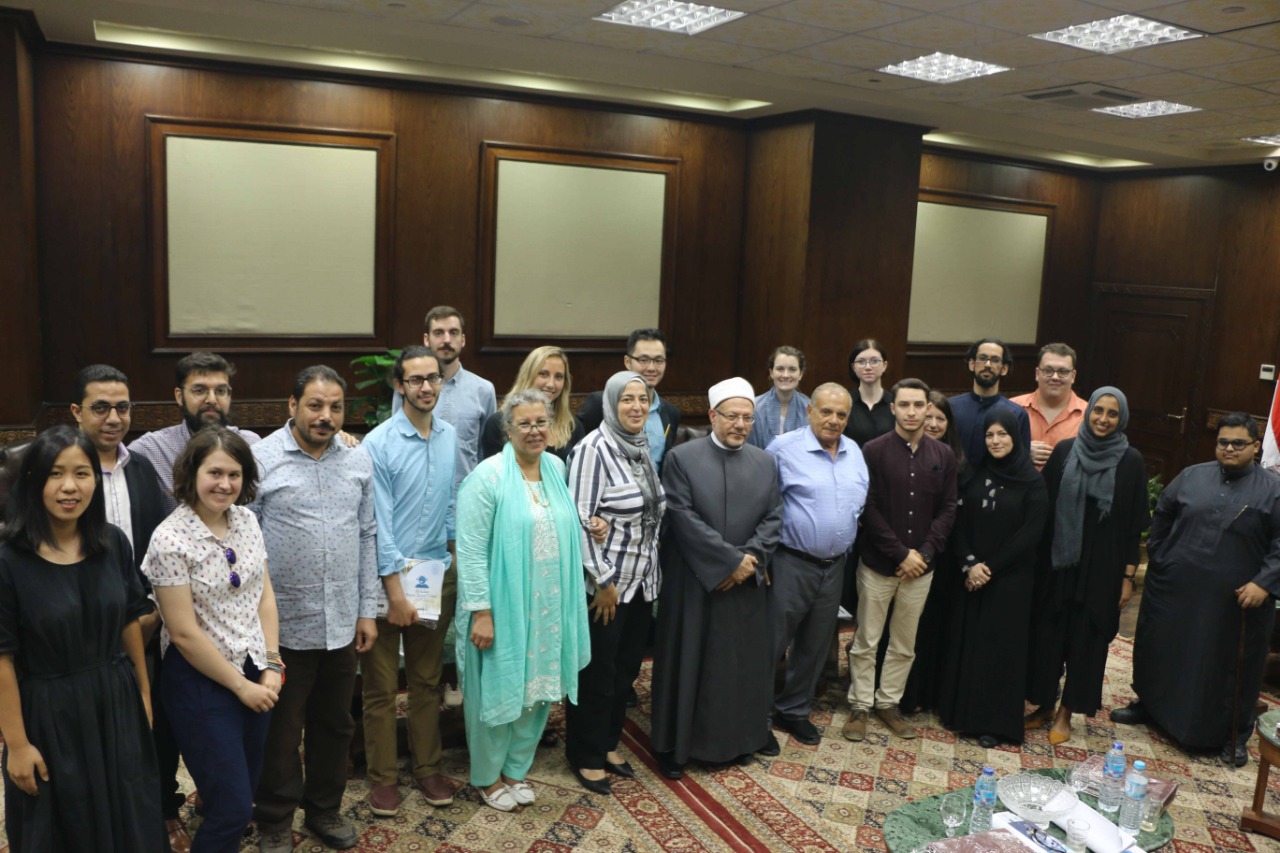 مفتي الجمهورية خلال إستقباله وفدًا من الجامعة الإمريكية