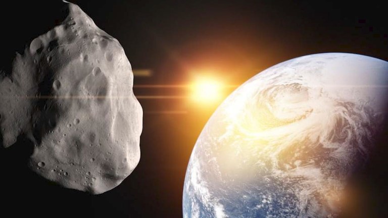 كويكب ضخم يمر بجوار الأرض
