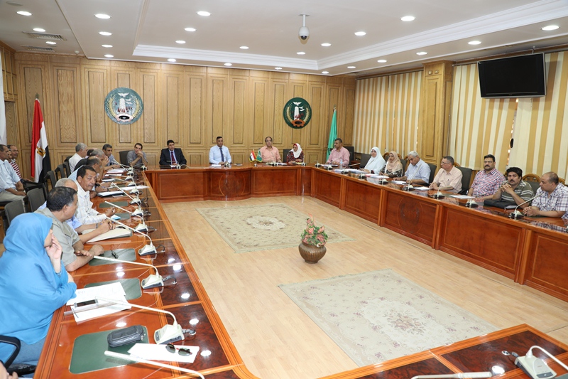 سكرتير عام المنوفية يعقد إجتماعًا لمناقشة حصر الأراضى 