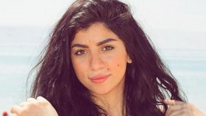 كارولين عزمي