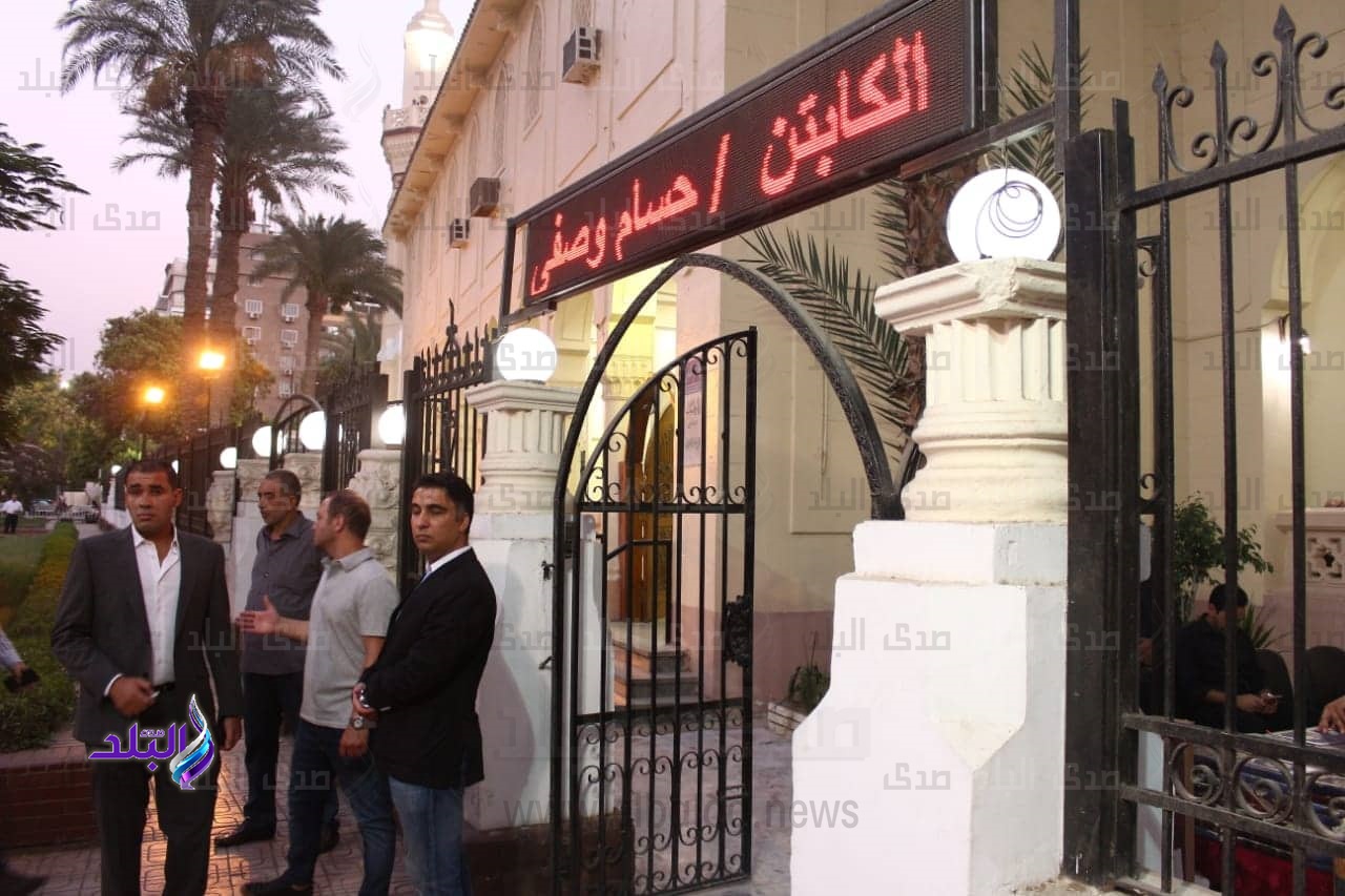  عزاء والد ميدو.