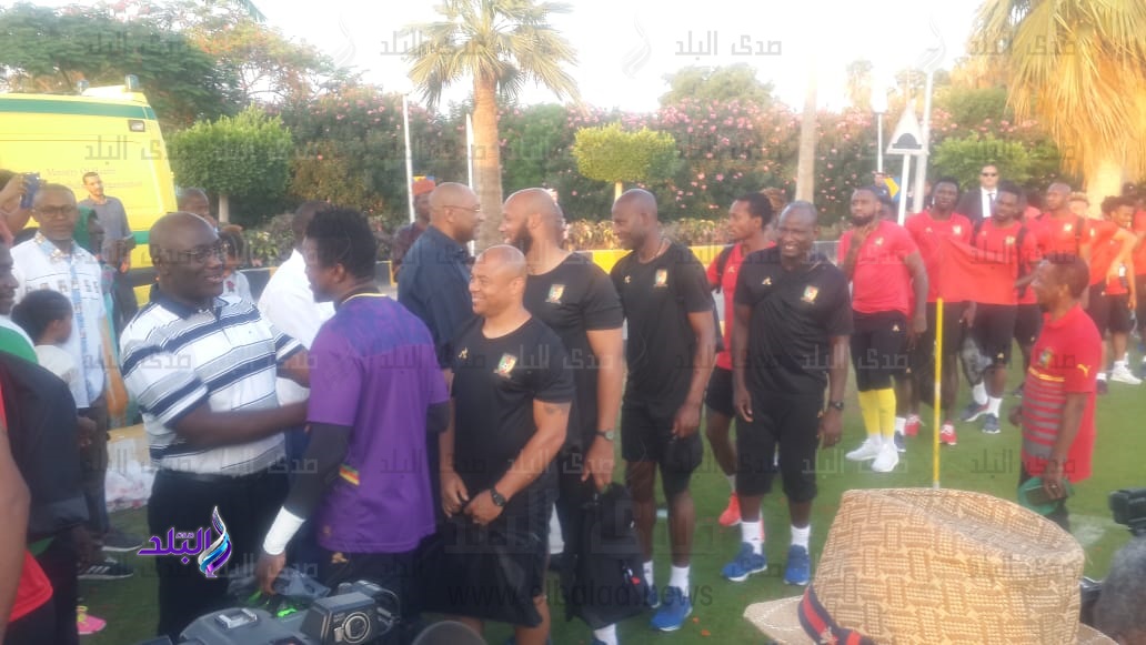 السفير الكاميرونى يساند منتخب بلاده قبيل مواجهة غانا السفير الكاميرونى يساند منتخب بلاده قبيل مواجهة غانا
