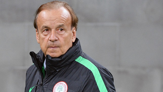 الألماني جيرنوت روهر المدير الفنى للمنتخب النيجيرى الألماني جيرنوت روهر المدير الفنى للمنتخب النيجيرى