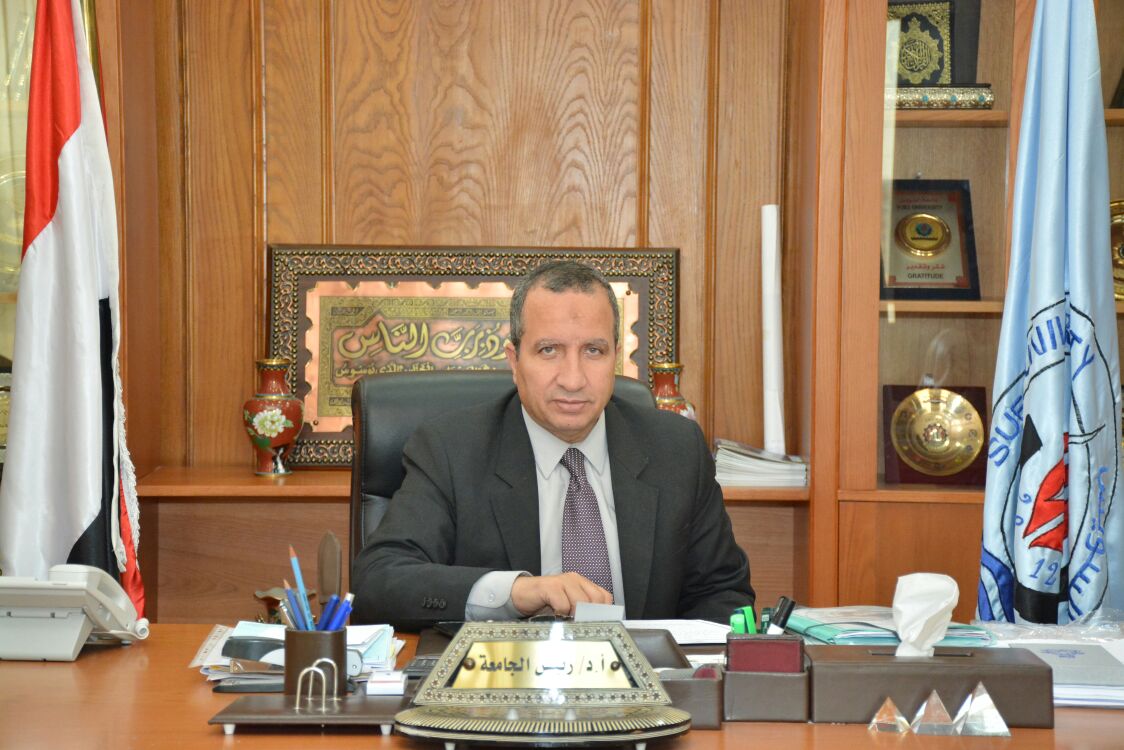 جامعة السويس تهنىء الشعب المصرى بثورة 30 يونيو جامعة السويس تهنىء الشعب المصرى بثورة 30 يونيو
