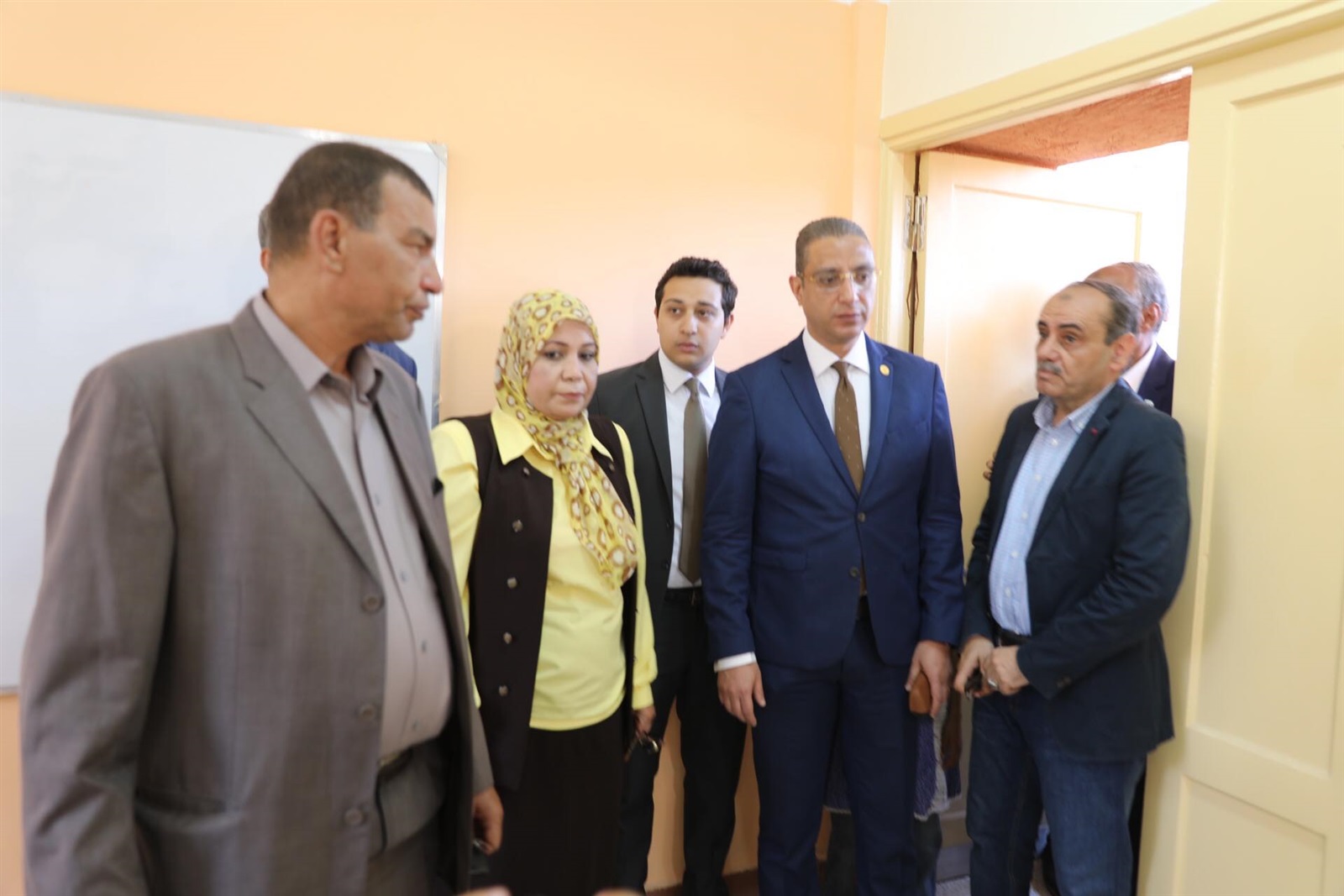 محافظ سوهاج يفتتح مدرسة نجع الشعارنة الإبتدائية 