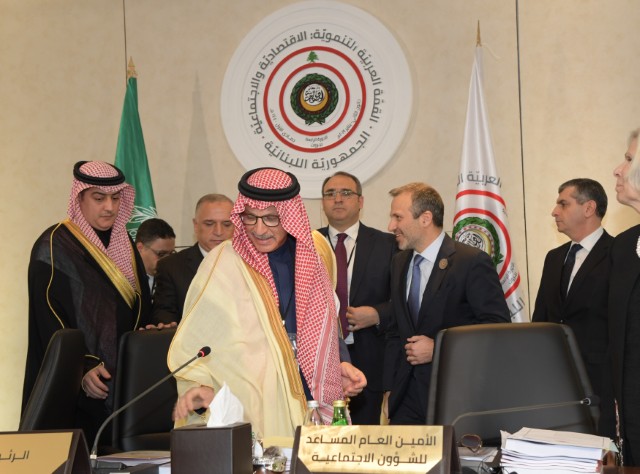 حالة الاستقرار السياسي هي المدخل لتجاوز الأزمة الاقتصادية حالة الاستقرار السياسي هي المدخل لتجاوز الأزمة الاقتصادية