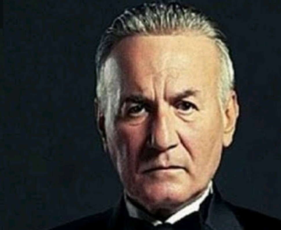 عزت ابو عوف