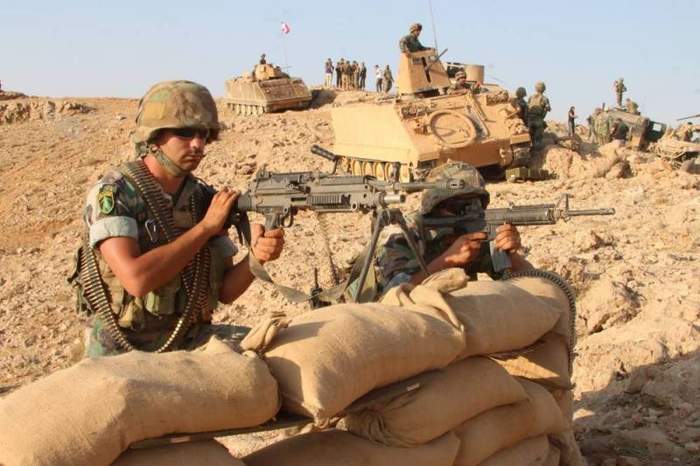 الجيش اللبناني ينفذ مداهمات في الجبل الجيش اللبناني ينفذ مداهمات في الجبل