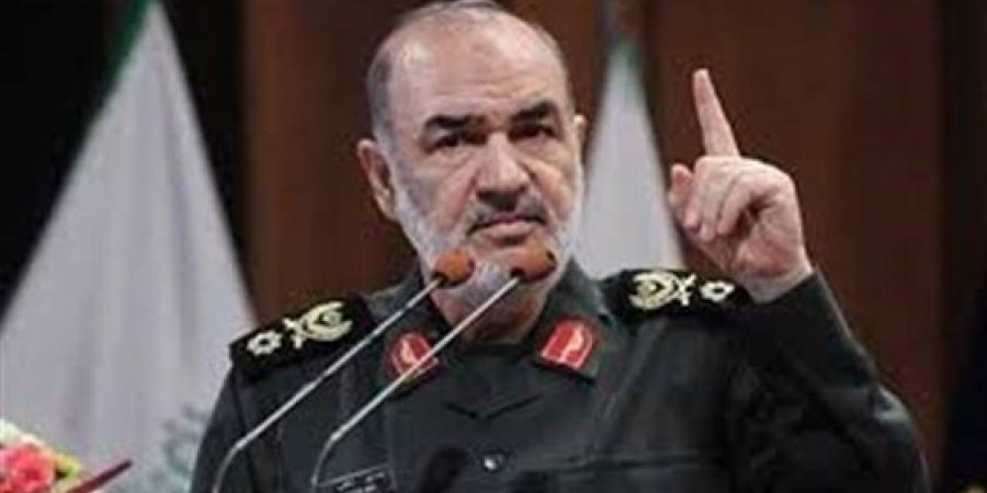قائد الحرس الثوري الإيراني: العدو يركز على الحرب الاقتصادية