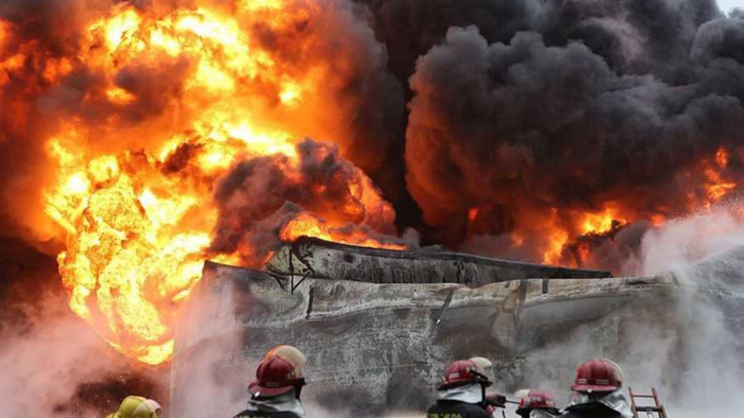انفجار مروع وسط العاصمة الأردنية عمان انفجار مروع وسط العاصمة الأردنية عمان