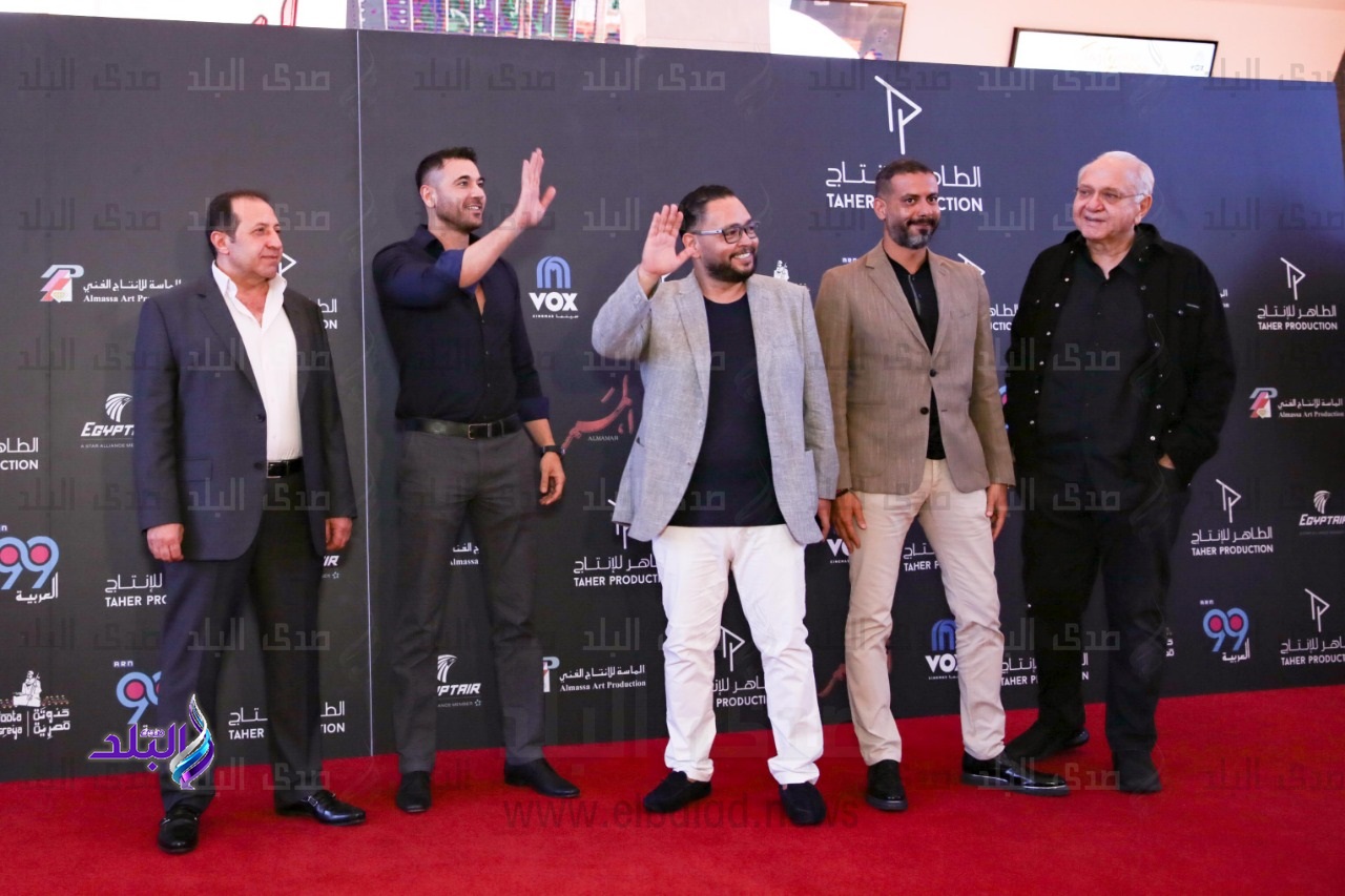 أحمد عز وأبطال فيلم الممر في افتتاح عروض الفيلم بـ دبي أحمد عز وأبطال فيلم الممر في افتتاح عروض الفيلم بـ دبي