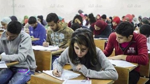 امتحانات الصف الاول الثانوي