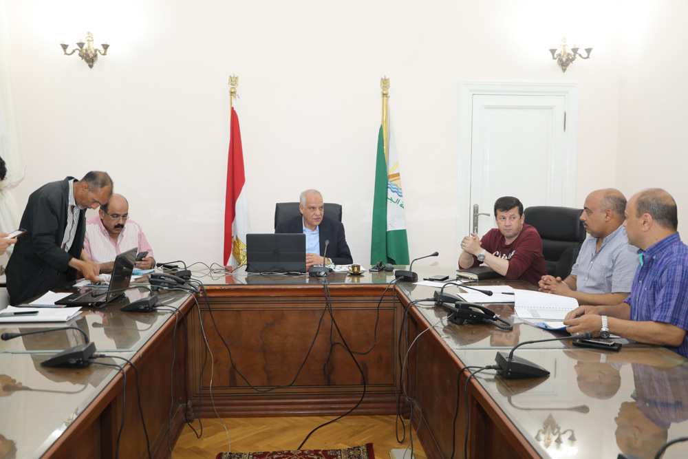 محافظ الجيزة يترأس غرفة عمليات المحافظة محافظ الجيزة يترأس غرفة عمليات المحافظة