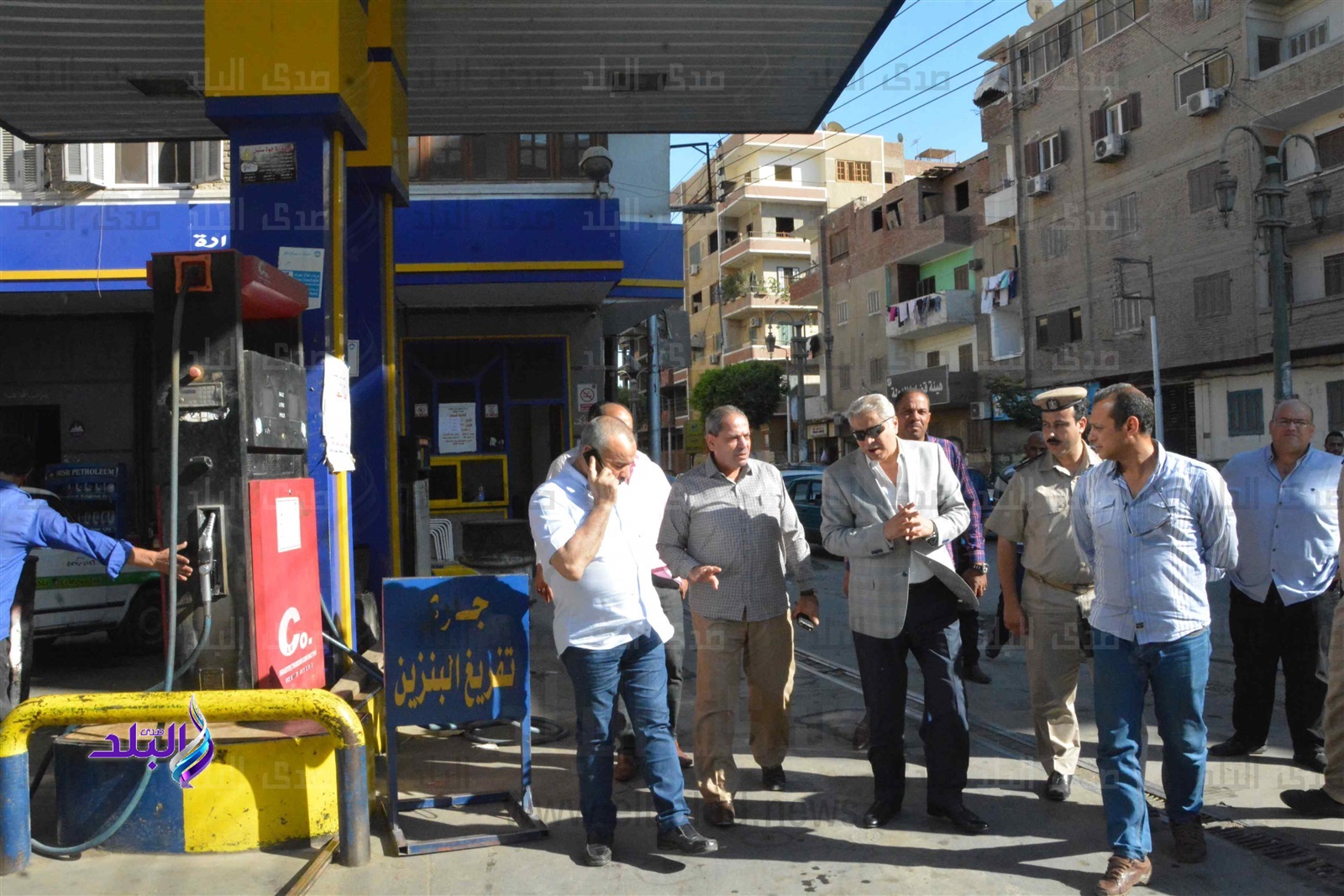 محافظ المنيا يتفقد مواقف السيارات ومحطات الوقود ..فيديو وصور