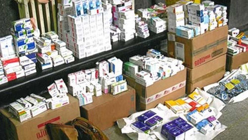 العثور على أدوية مهربة العثور على أدوية مهربة