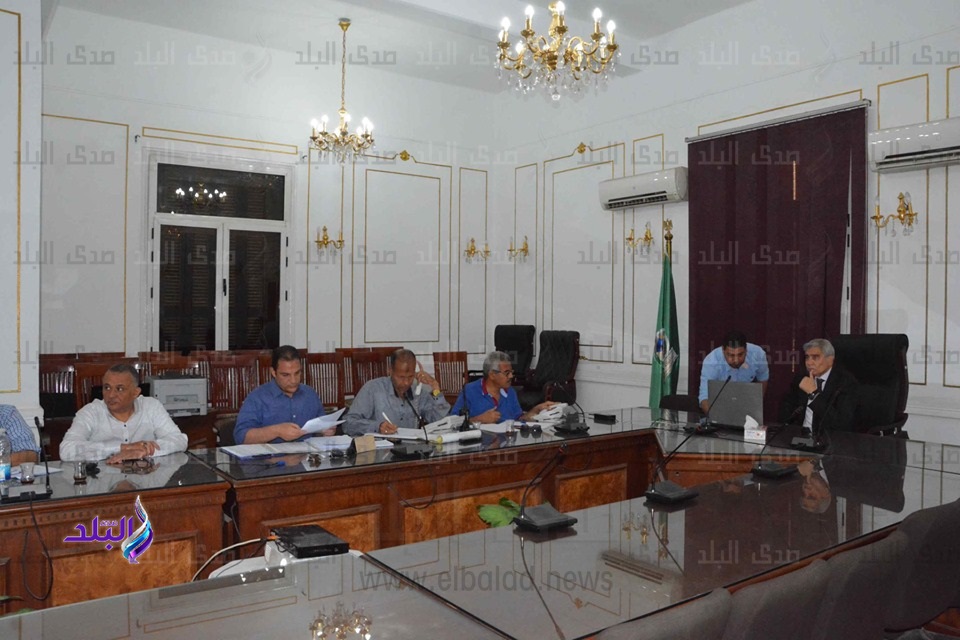 محافظ المنيا يشدد علي تكثيف الرقابة الميدانية علي المواقف