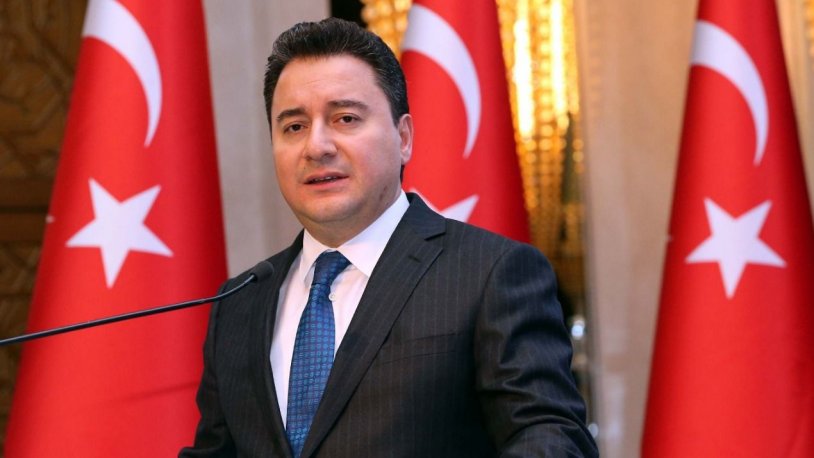 العضو المؤسس السابق لحزب اردوغان علي باباجان العضو المؤسس السابق لحزب اردوغان علي باباجان