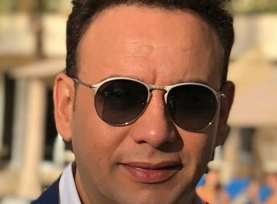 مصطفى قمر مصطفى قمر