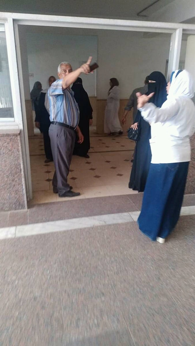 إحالة 18طبيب وممرضين وموظفين للتحقيق 