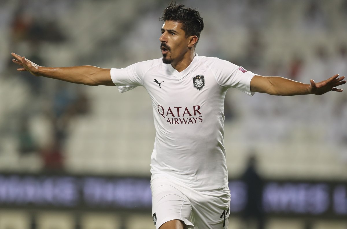  بغداد بونجاج نجم منتخب الجزائر