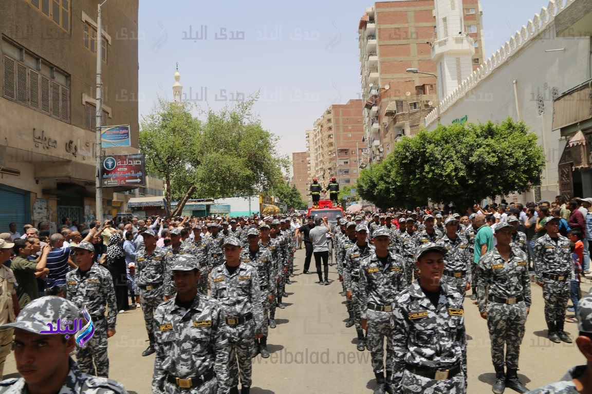 لقطات من جنازة فقيد السويس العميد سامح فؤاد ..صور
