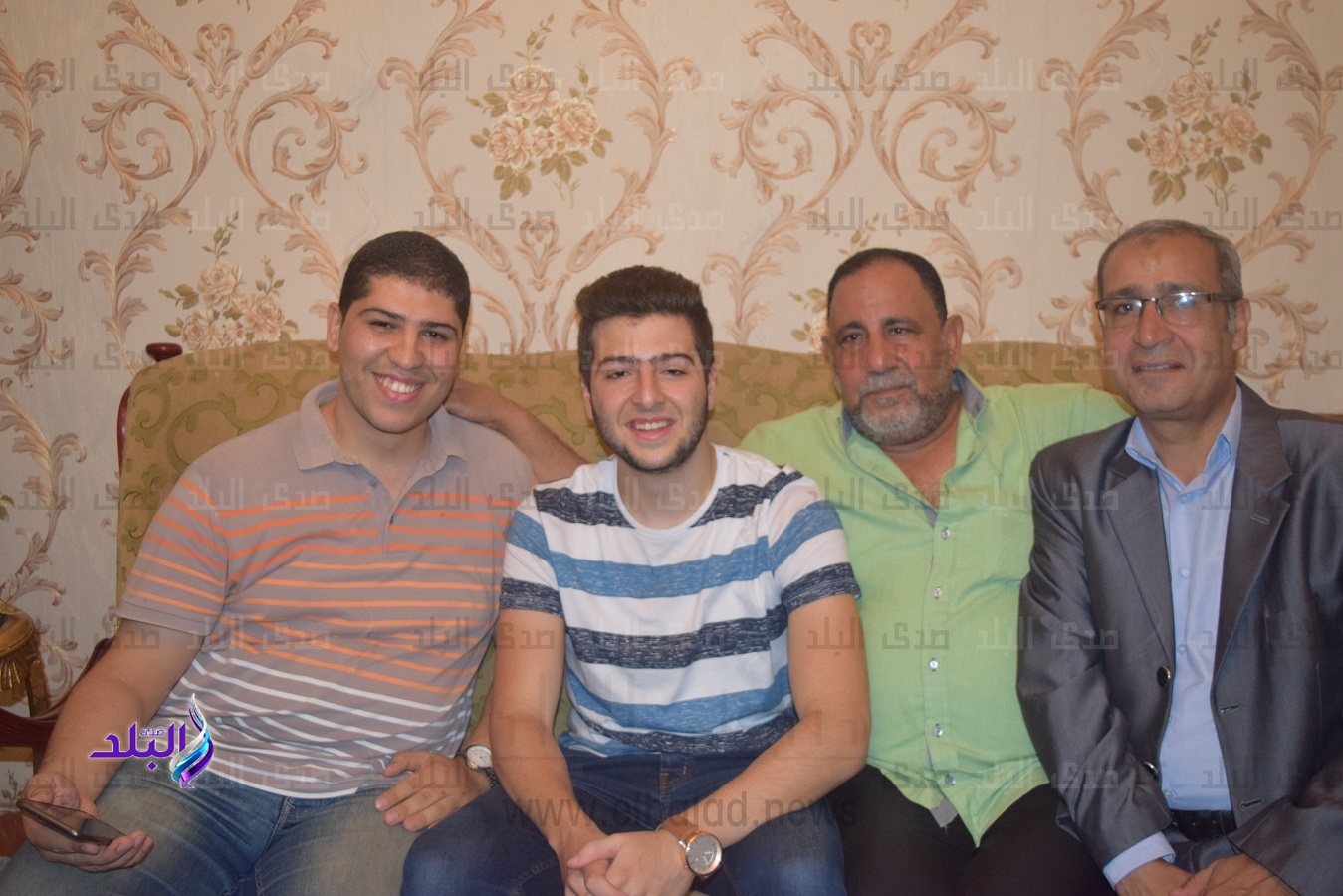 عاصم سميح مع اسرته