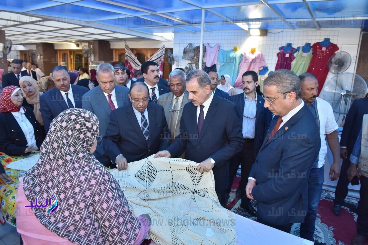 محافظ أسيوط يفتتح معرضا للحرف التراثية والأسر المنتجة محافظ أسيوط يفتتح معرضا للحرف التراثية والأسر المنتجة