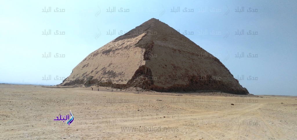 الهرم المنحنى الهرم المنحنى