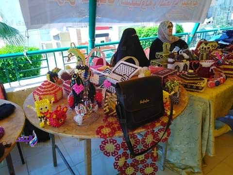 معرض لتسويق مشغولات الأسر المنتجة