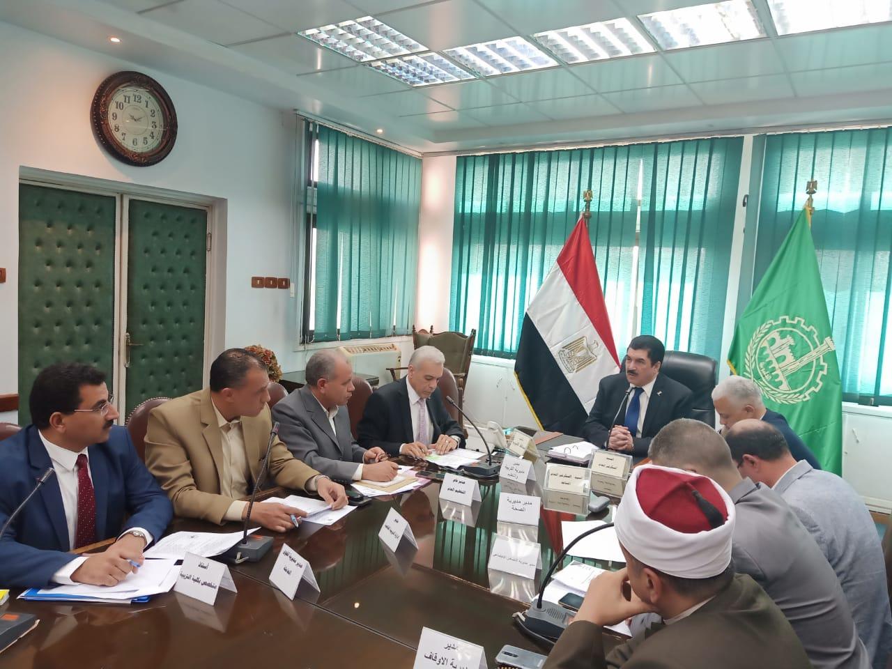 تفاصيل اجتماع محافظ القليوبية مع المجلس الإستشارى للتربية