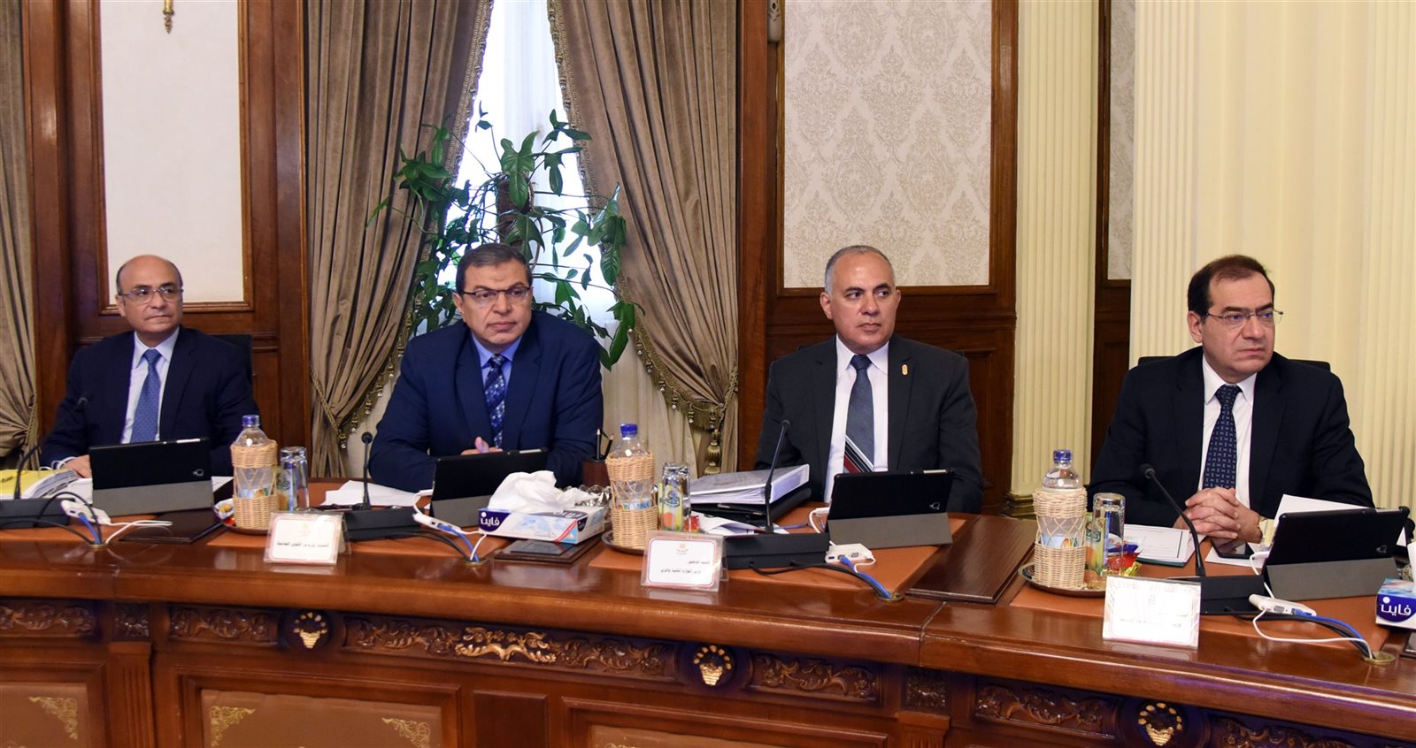 مجلس الوزراء مجلس الوزراء