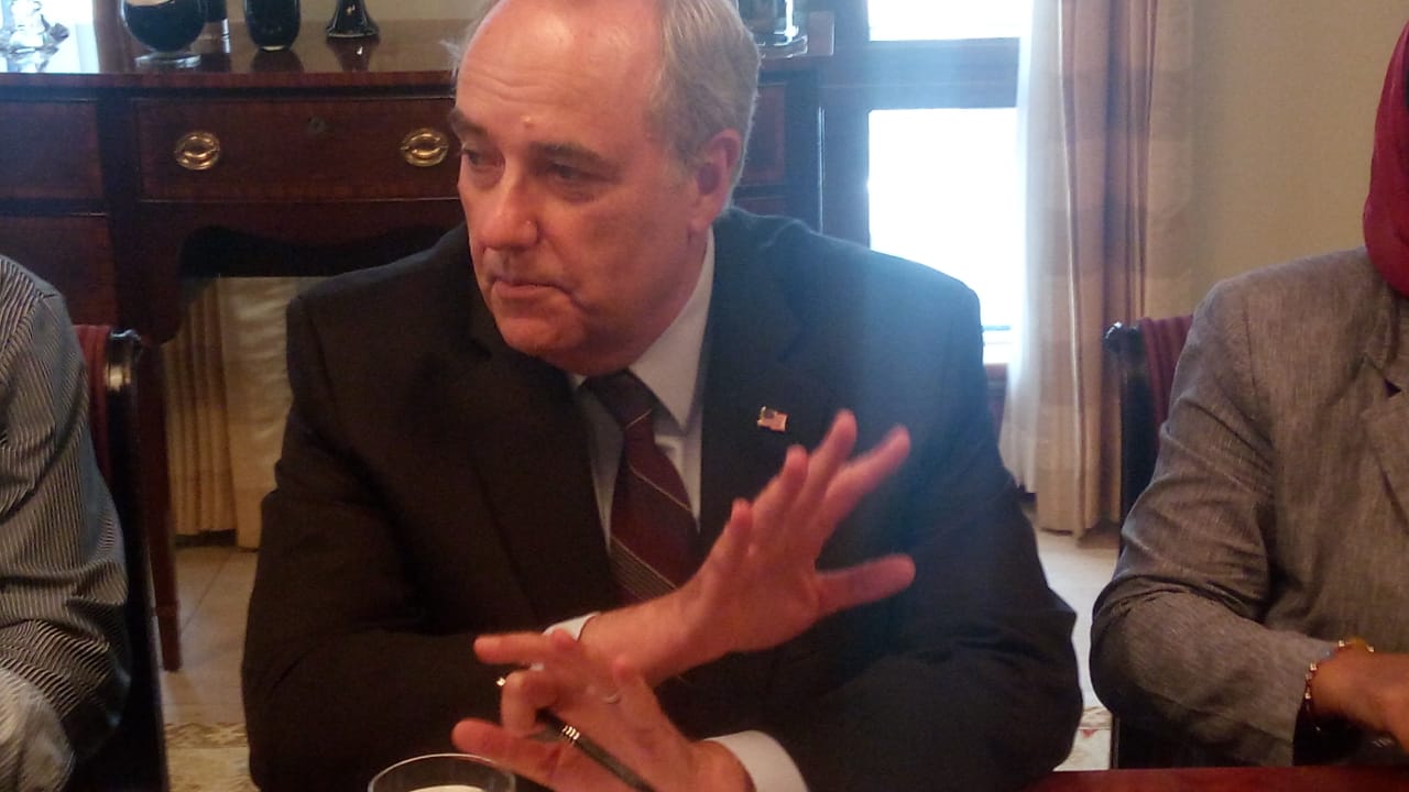 القائم بأعمال السفير الأمريكي بالقاهرة توماس جولدبيرجر