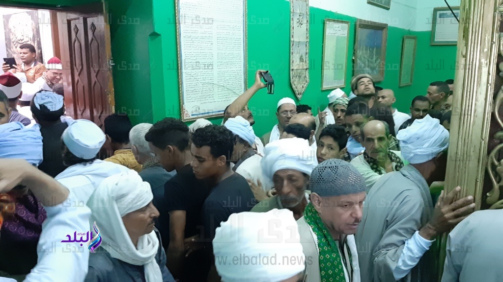 توافد الآلاف للاحتفال بالليلة الختامية لمولد سلطان الصعيد