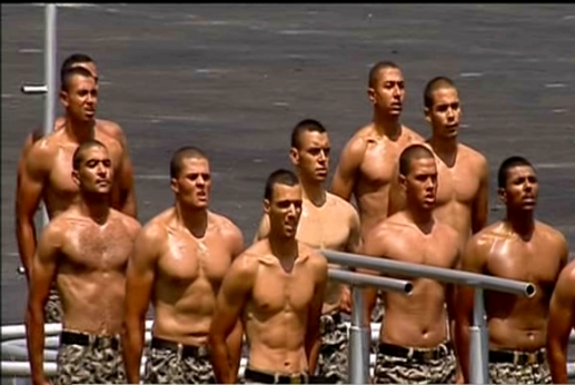 الرئيس السيسي يشهد عروضا وتشكيلات قتالية لطلبة كلية الشرطة