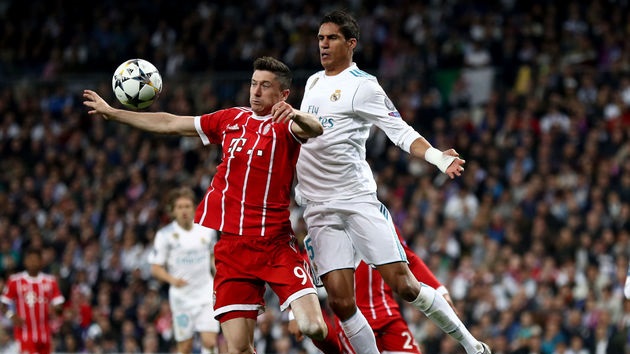 فاران لاعب ريال مدريد - ليفاندوفسكي لاعب بايرن ميونخ فاران لاعب ريال مدريد - ليفاندوفسكي لاعب بايرن ميونخ